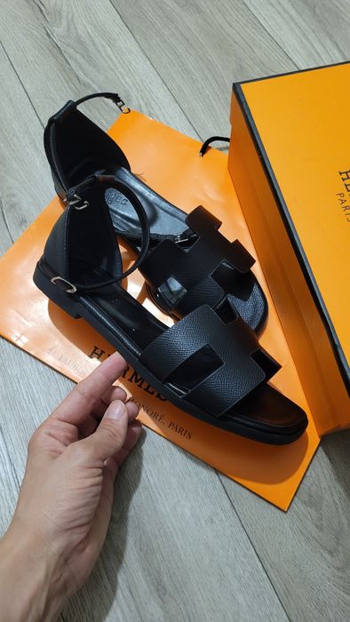 Продам новые басоножки Hermes