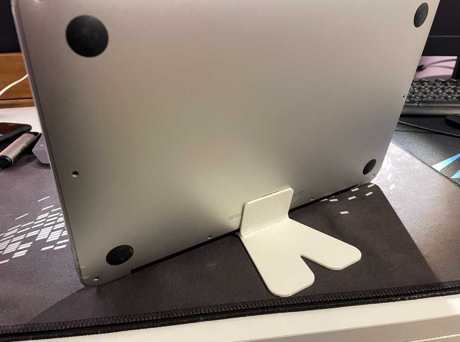 стойка за Macbook Air