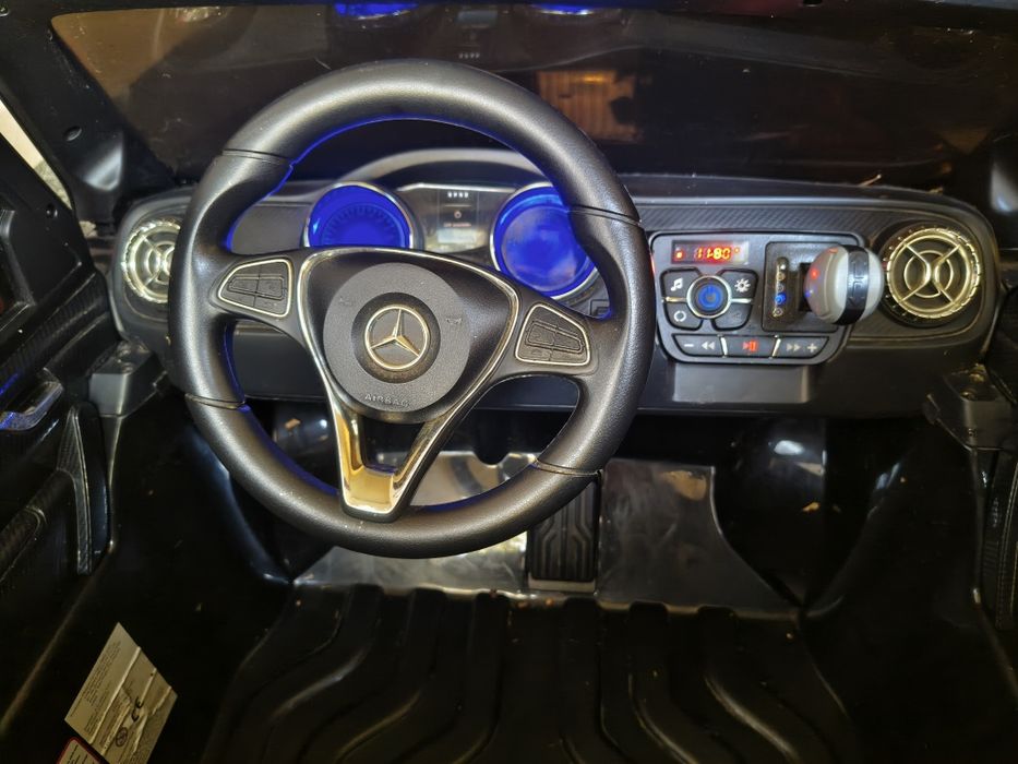 Masinuta Electrica 4x4 Mercedes-Benz X-Klass, Negru