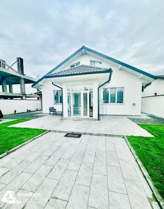 Casă nouă modernă și elegantă în Năvodari, cu teren 381 mp