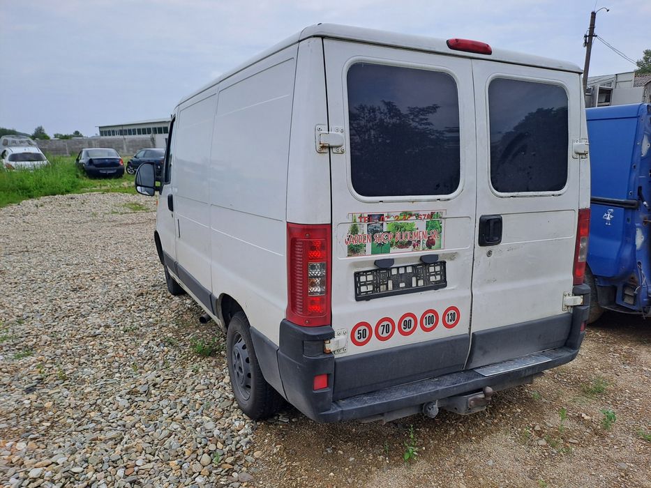 Dezmembrez  Citroen Jumper 2.0hdi an 2002