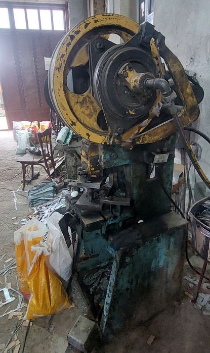 Vazdushni preslar sotiladi