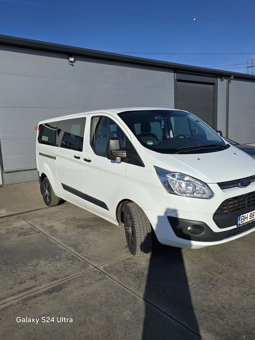 Ford Custom2.2  8+1