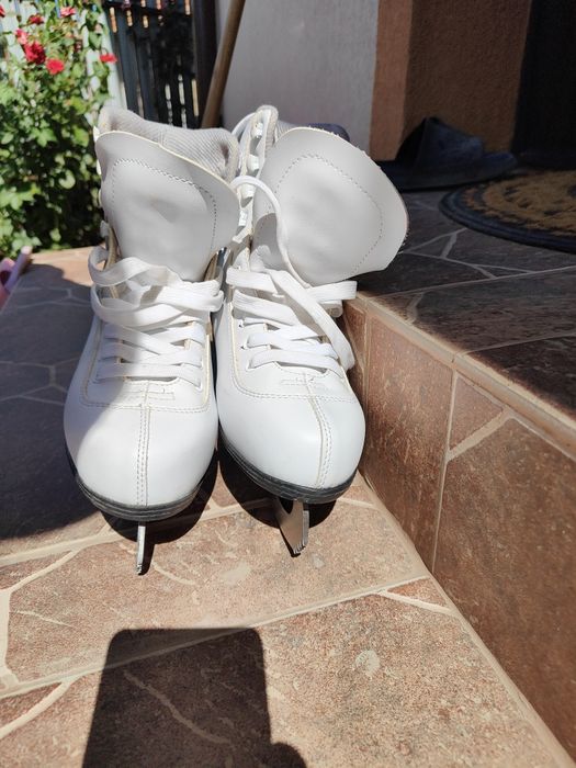 Patine gheata albe purtate de 2 ori 39