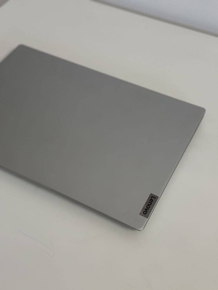 Laptop Lenovo IdeaPad 5 14IIL05