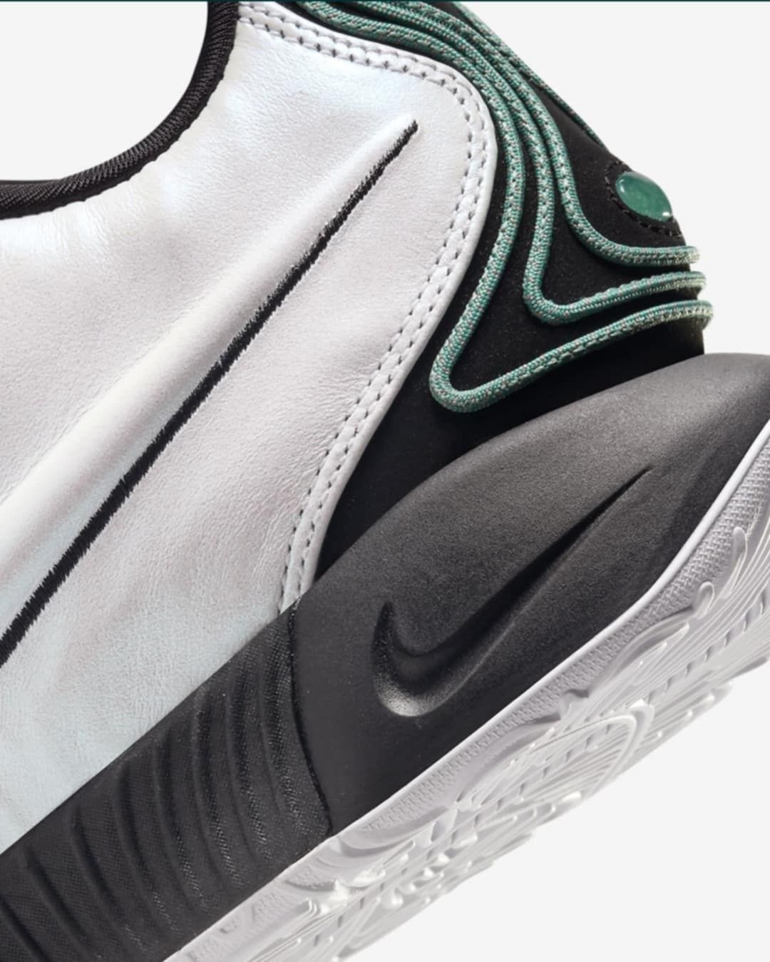 Nike LeBron XXI \ Conchiolin