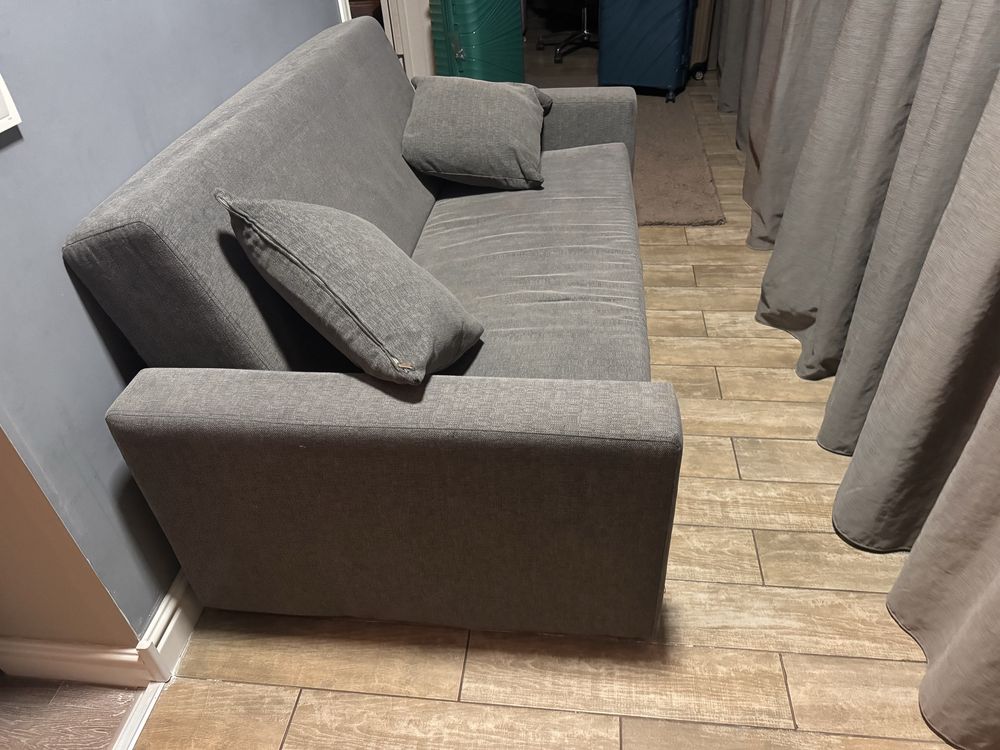 Диван IKEA для гостиной