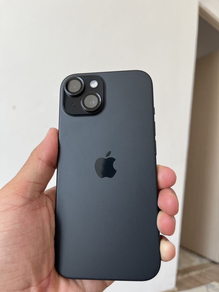 черный iPhone 15 продается