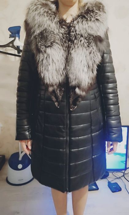 Продам зимнюю куртку р.46-48