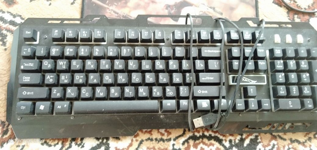 Продам игровую клавиатуру.