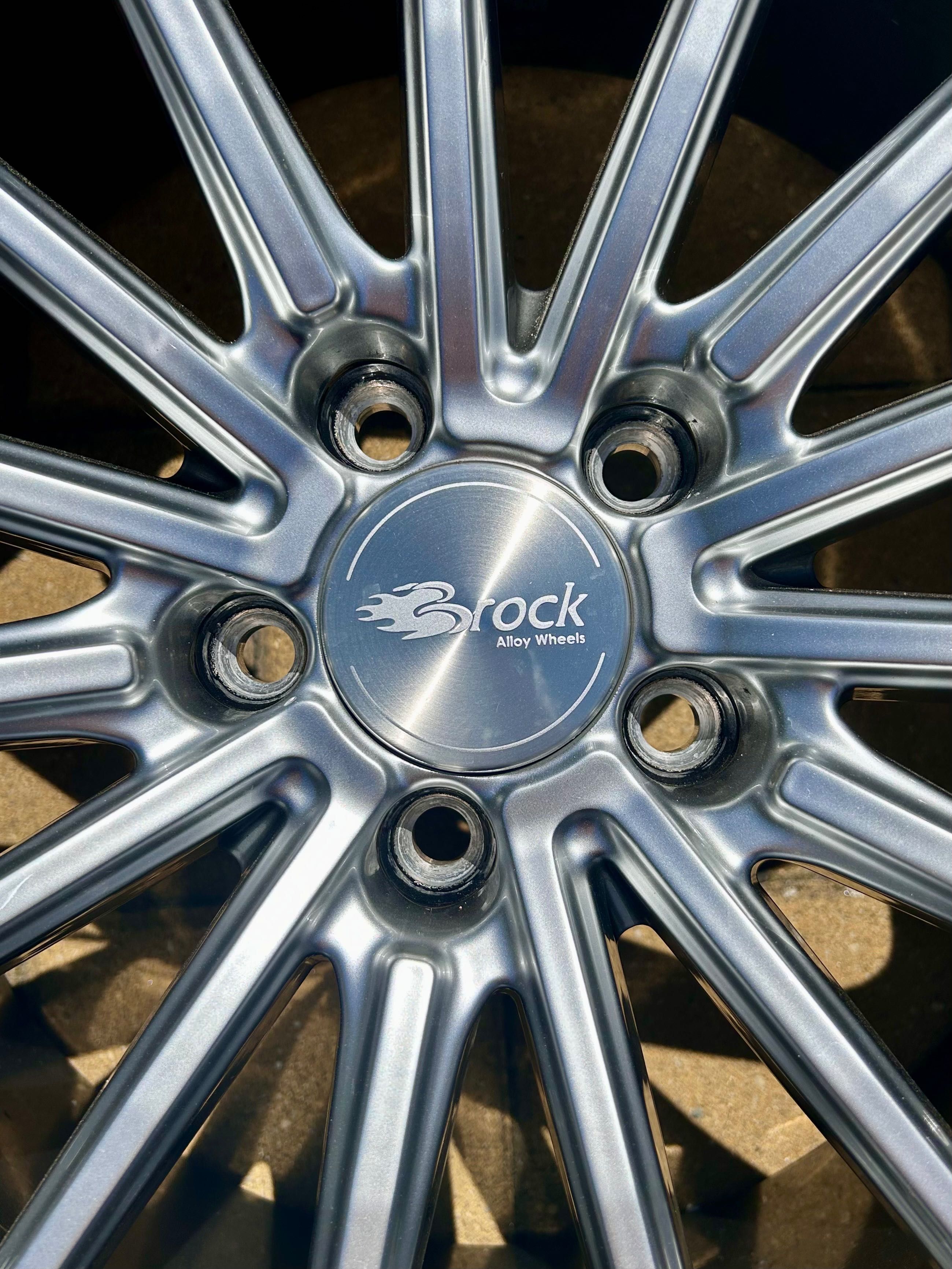 Anvelope de vară PIRELLI P ZERO 225/35 R 19, jante Brock Alloy Wheels