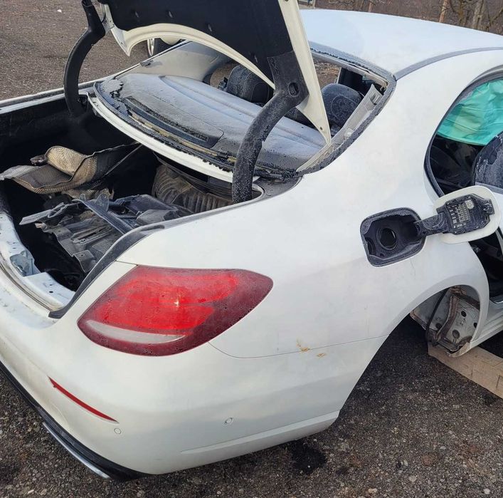 Aripa spate stanga dreapta Mercedes E220 W213 20d 2017