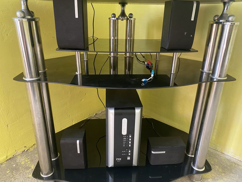 Продам тумбу с акустикой 5.1