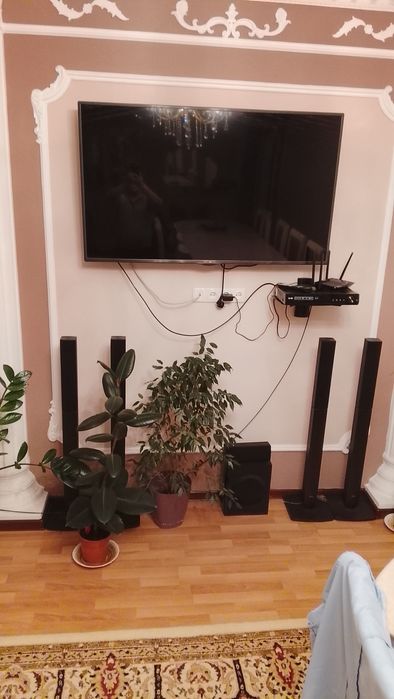 Телевизор LG сатылады.