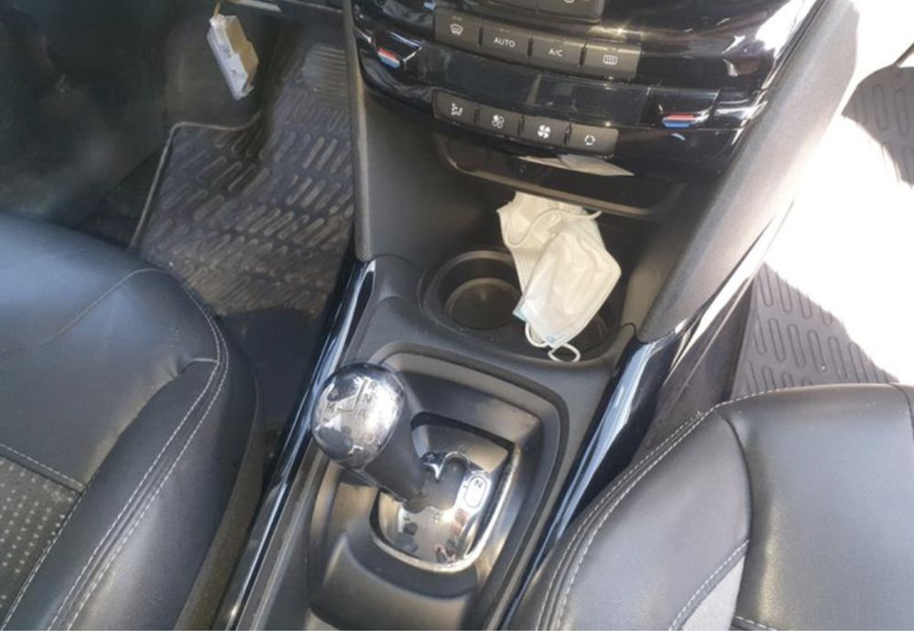 Peugeot 2008 1.6HDI на части