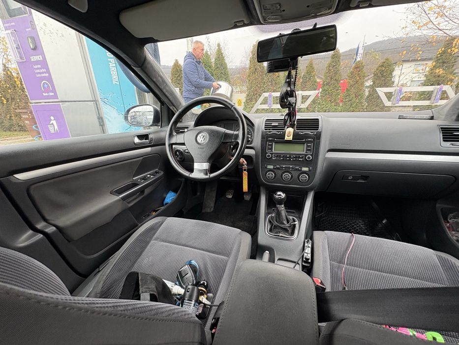 De vanzare jetta 1.9 / 2006