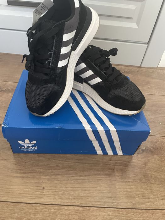 Кроссовки Адидас