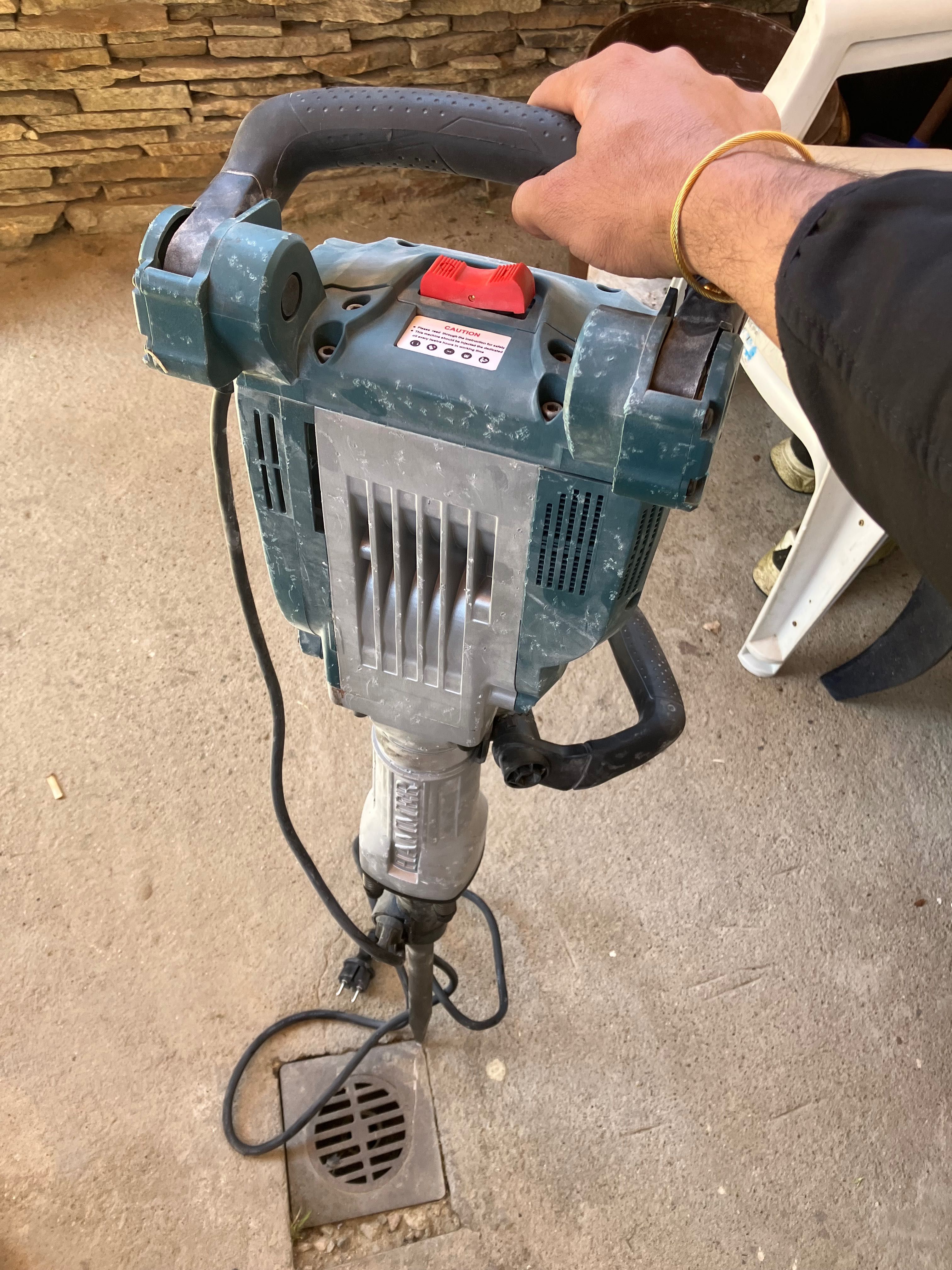 Bosch Къртач Vibration Control Hammer GSH 16-30 Professional