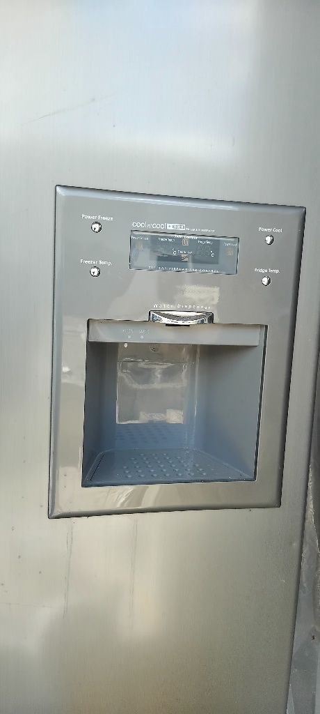 Хладилник Samsung две врати ( американски )