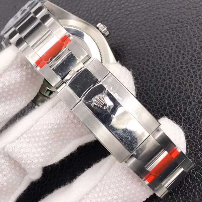 Rolex Sky-Dweller сребърна колекция