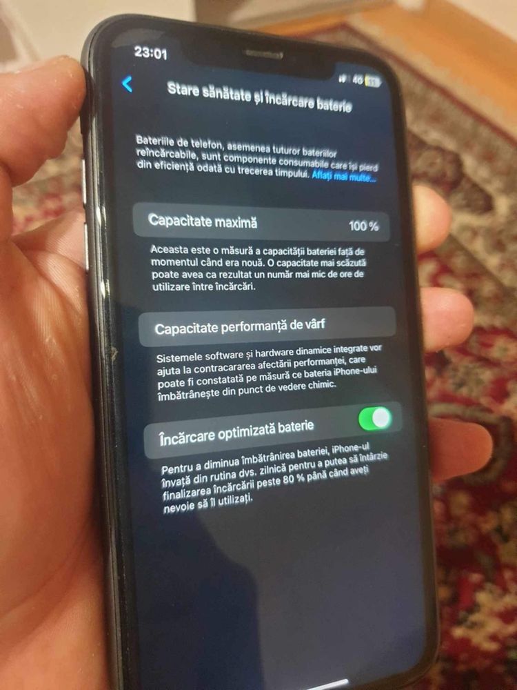 Vând iphone 11 impecabil urgent