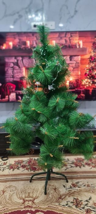 Продам ёлку высота 1.30