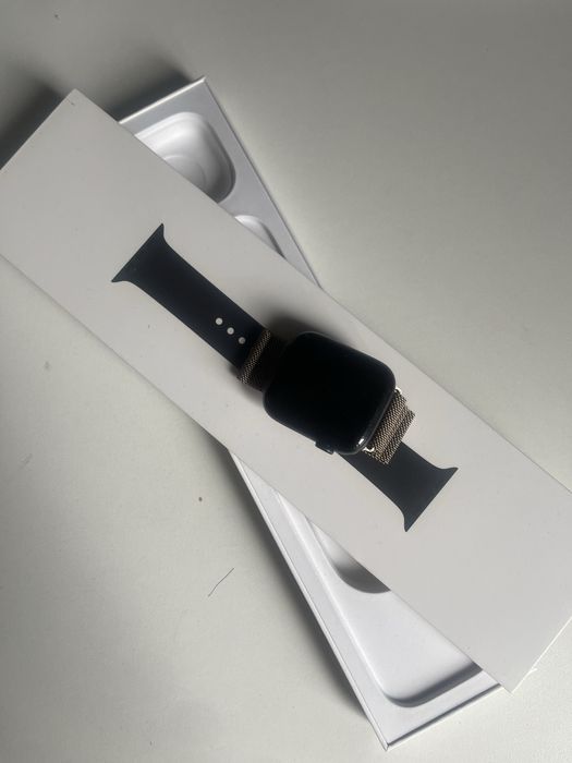 Apple watch 8 series