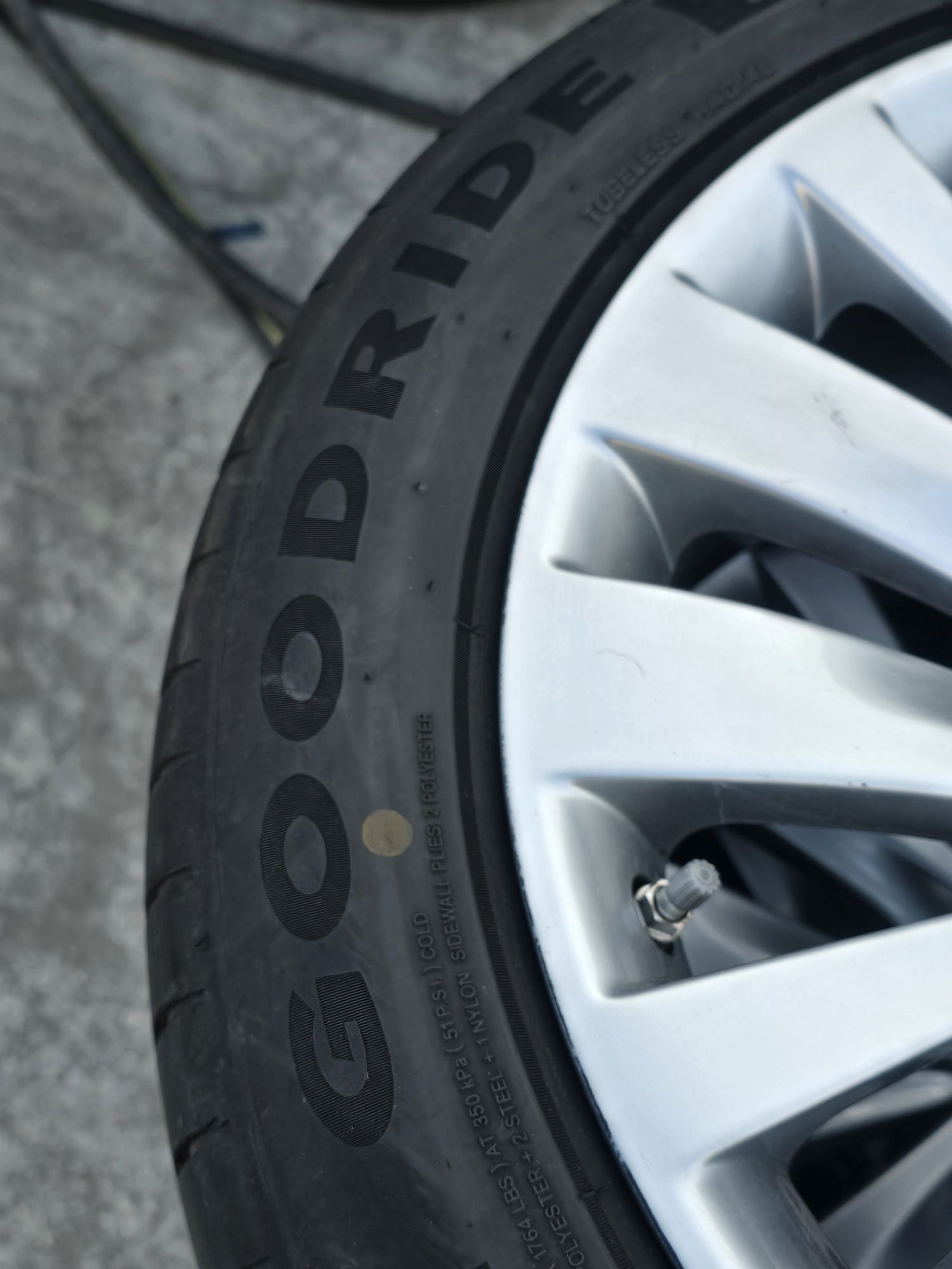 4 Броя 245/45/18 Goodride 21dot