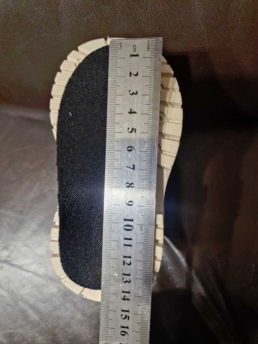 Обувки със Средна Височина