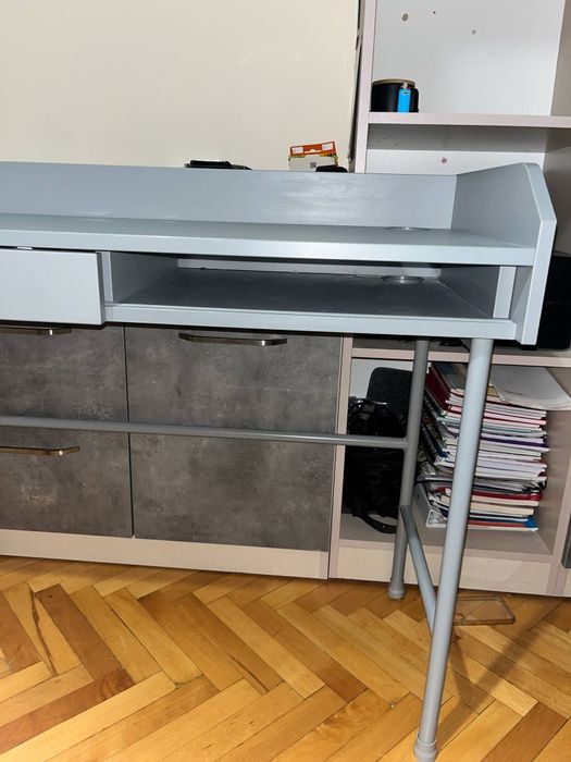 Бюро Икеа / IKEA Hauga сиво