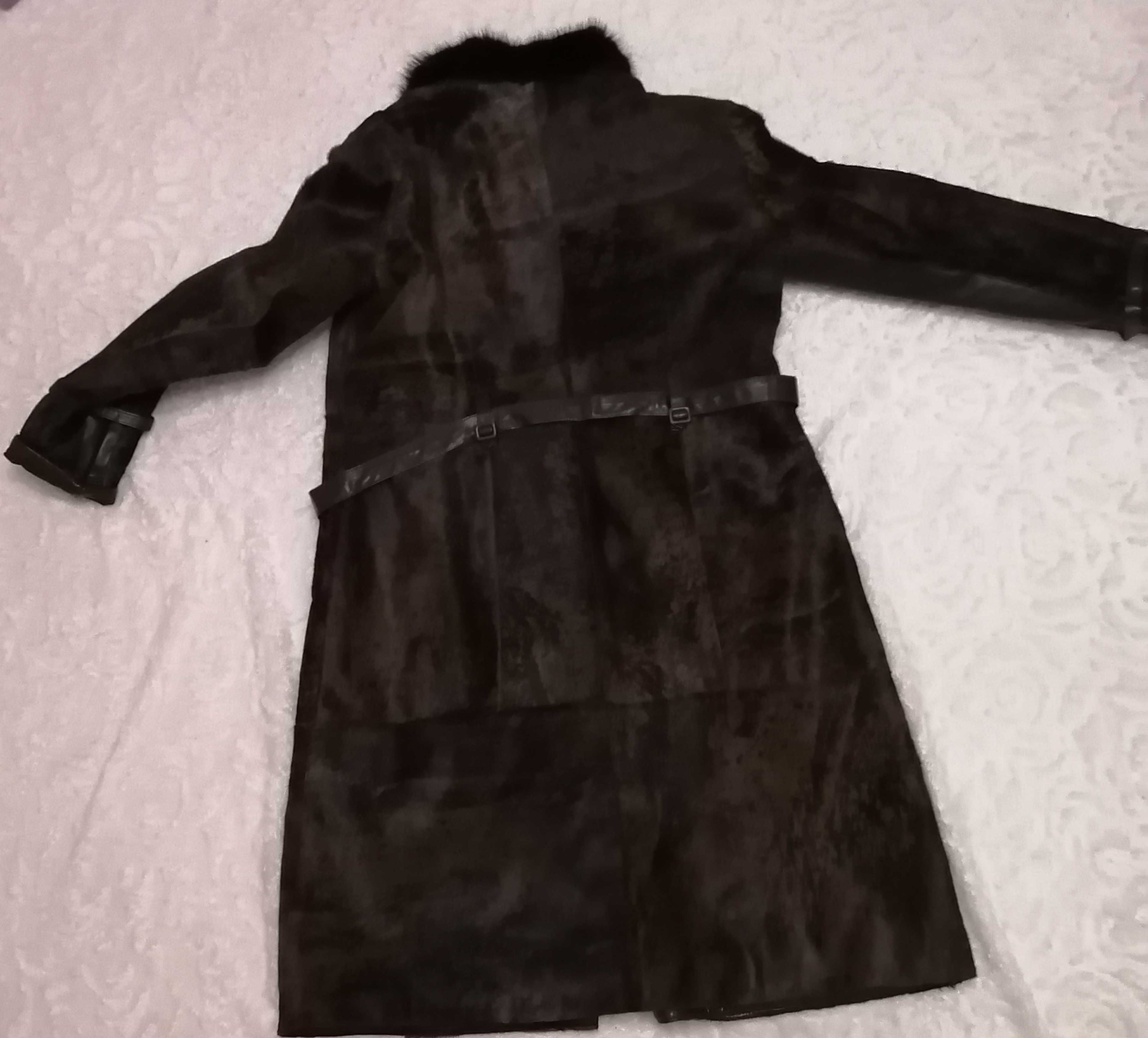 Продам женское пальто 52 размера