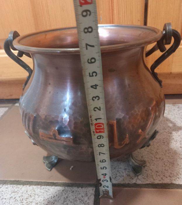 Старинни медни съдове