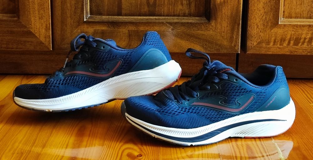 Продаются кроссовки joma оригинал