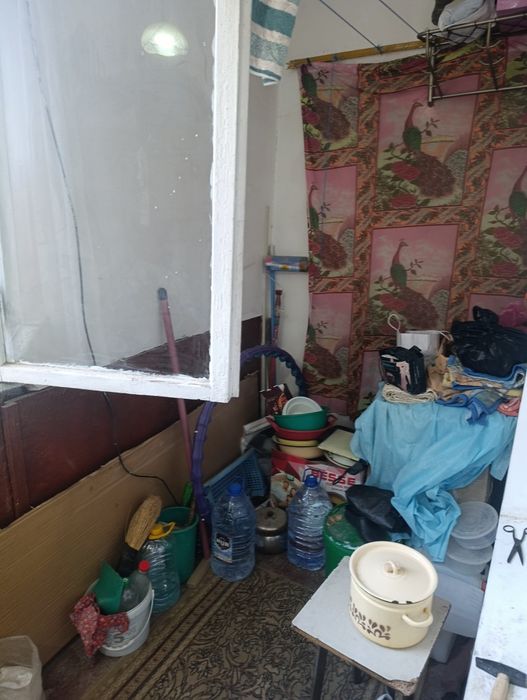 Спутник 17 да жойлашган 3 хонали хонадон — 1-қават, ҳовлиси билан,