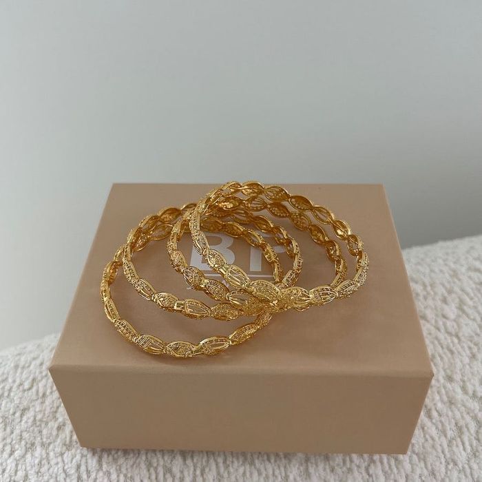 Гривни Berna Peci Jewelry