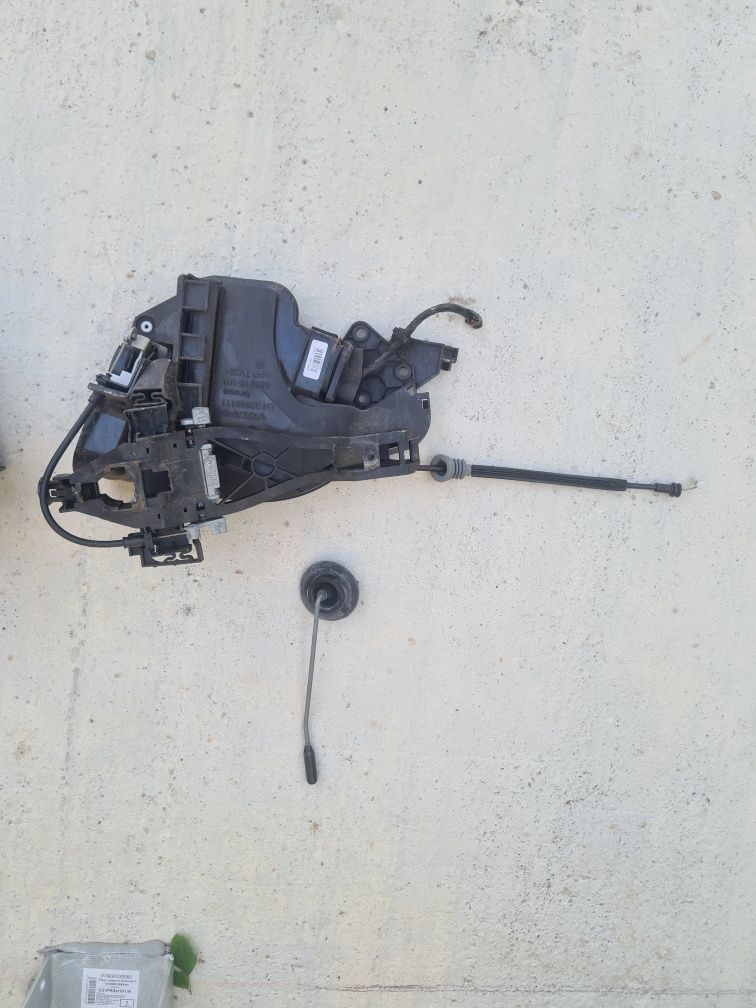 Broasca, Incuietoare usa stanga/ dreapta spate Volvo V50/S40