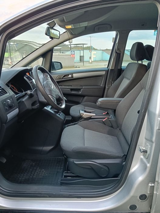 Opel Zafira B 2008  7locuri  1.9d 120 cp  E4