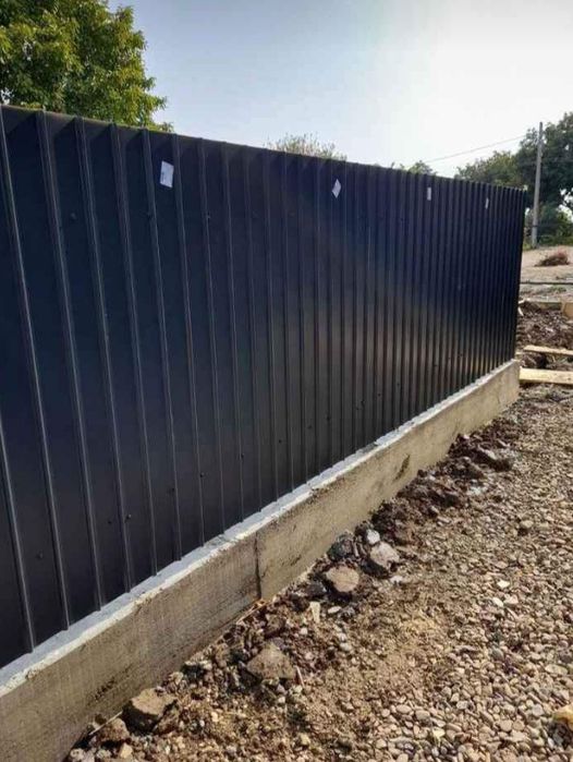 Garduri și porți la comanda clientului