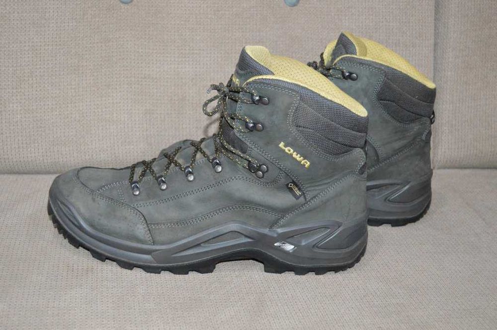 Ghete bocanci piele Lowa Renegade 48.5 Gore-tex Vibram