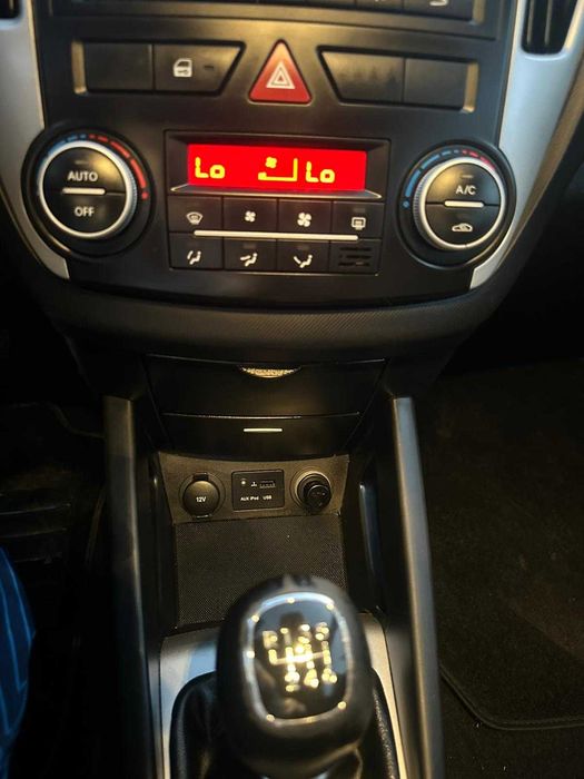 vand kia ceed 2012
