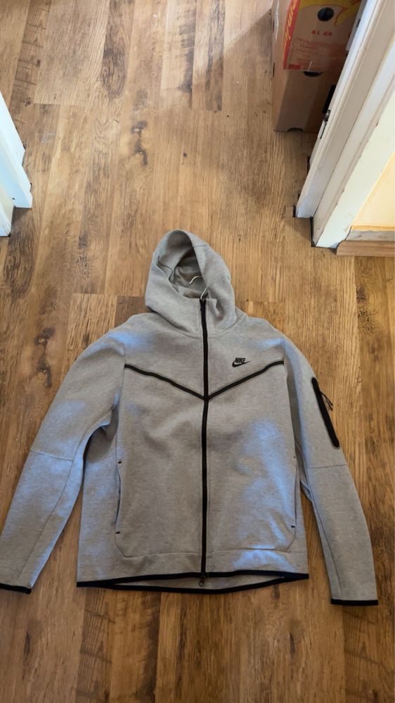 Nike Tech Fleece Gri