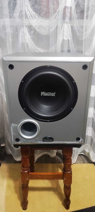 Subwoofer Audio Activ Magnat Art. Nr. 1458561S Cu Statie Interna pt El