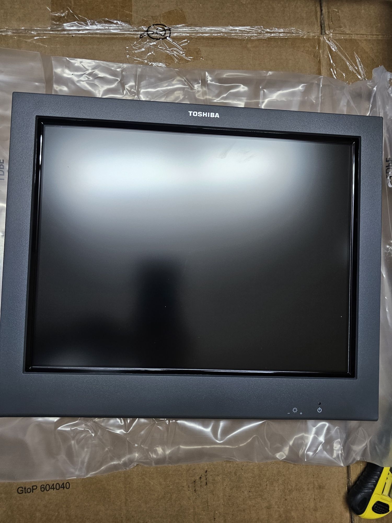 Нови тъч монитори 15" Toshiba 4820-5LG