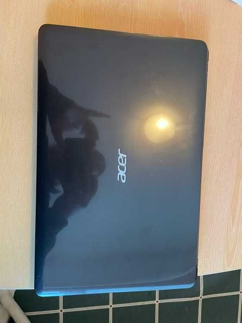 Лаптоп Acer E1-571G  Запазен в ,  добро  състояние.