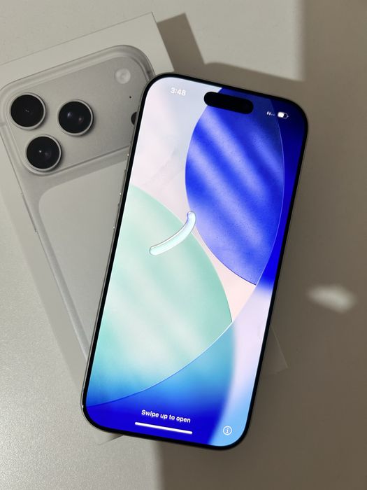 Продам новый айфон 17 про 256 гб