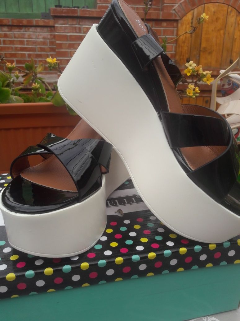 De vanzare pantofi stiletto