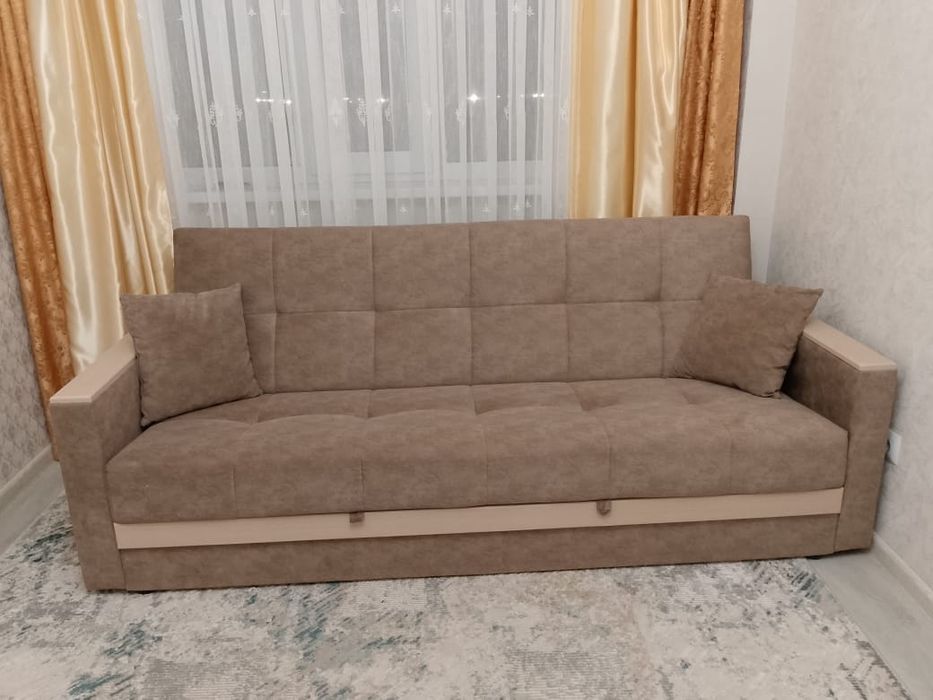 Диван гостинный роскладной сост как новый