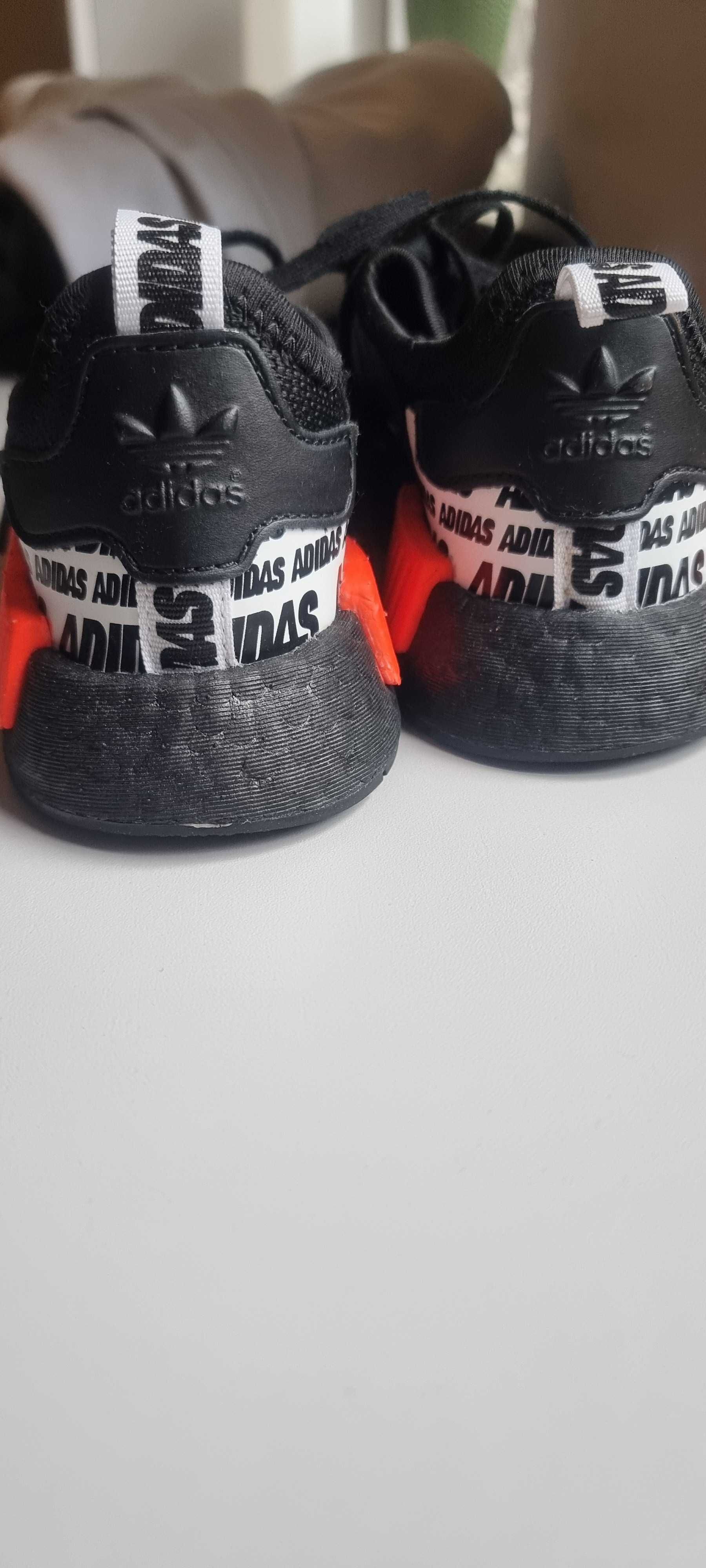 ADIDAS унисекс Номер 31