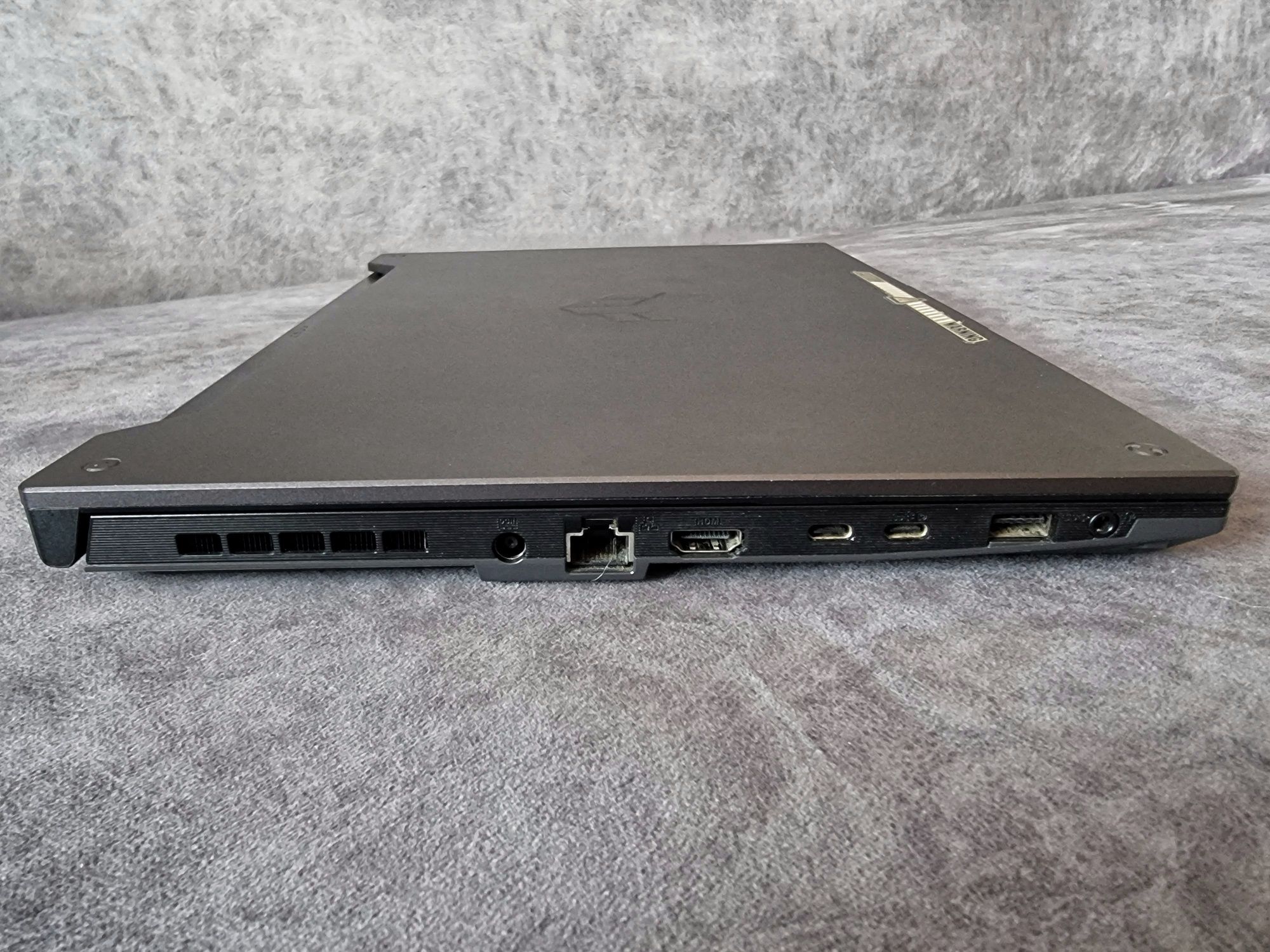 ASUS TUF F15 FX507ZM - i7-12700H 144Hz RTX3060 32GB 5600mhz RAM 1,5TB