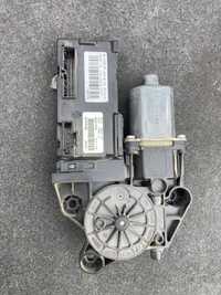 Motoras usa / modul stanga fata Renault Megane 3 Combi, cod 807310004r